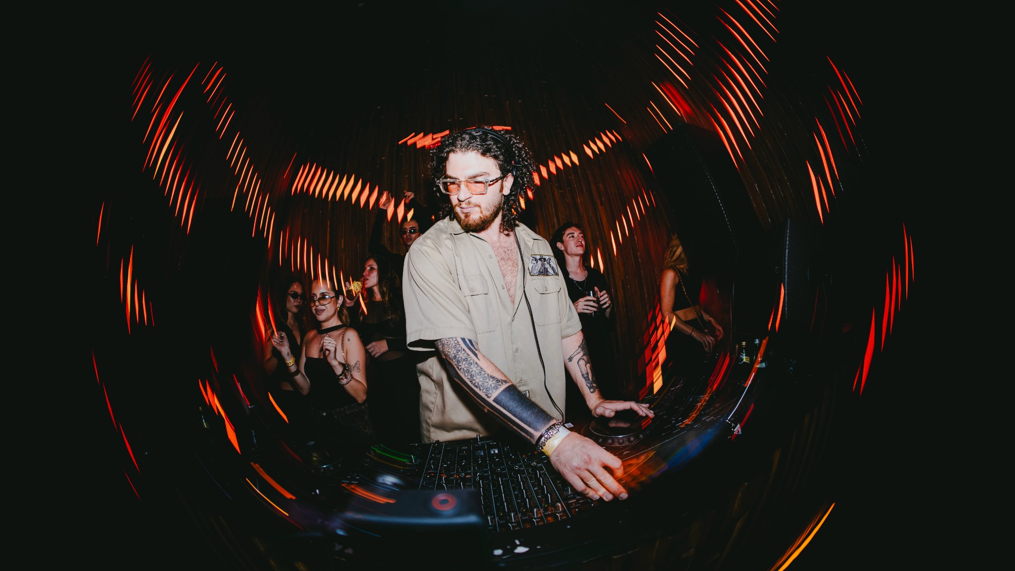 Jinga at Syntonía